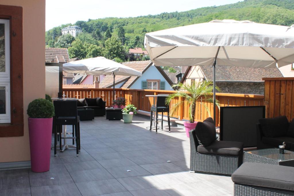 Hotel Restaurant 3 Chateaux Ribeauville  Exterior photo